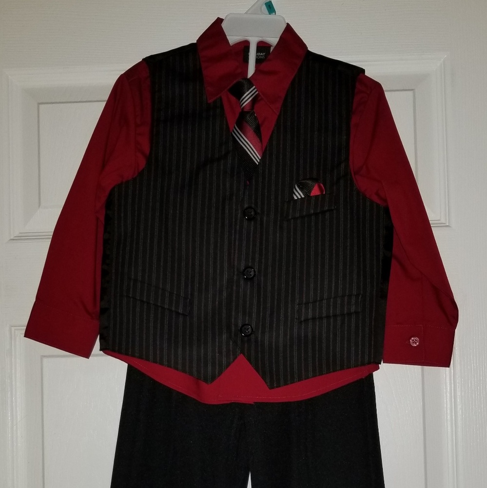 Suit Boys 3 Piece Outfit with Tie